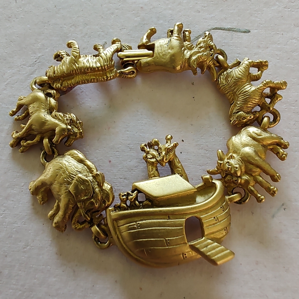Vintage A.J.C. Noah's Ark Matte Gold Tone Bracelet